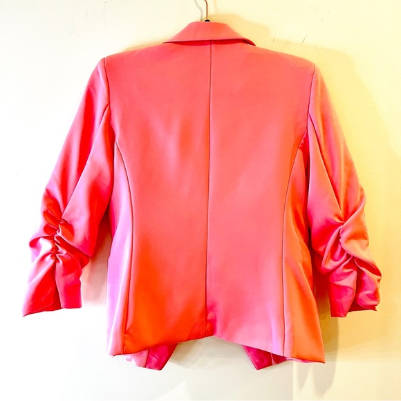 Venti6 | Bubblegum Pink, Ruched Cropped Sleeve Blazer - Picture 4 of 7